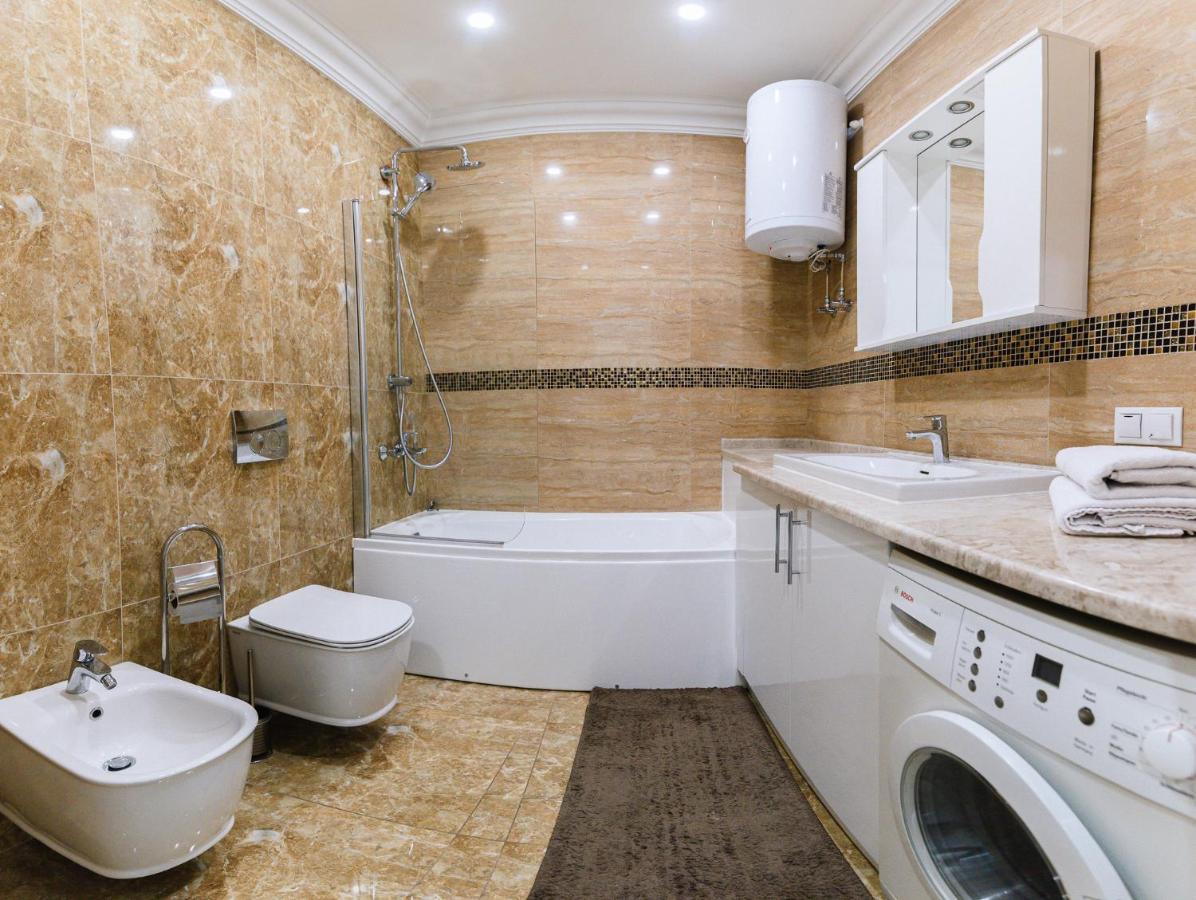 Apartamento Luxury For Business & Pleasure Royal 2 Kiev Exterior foto