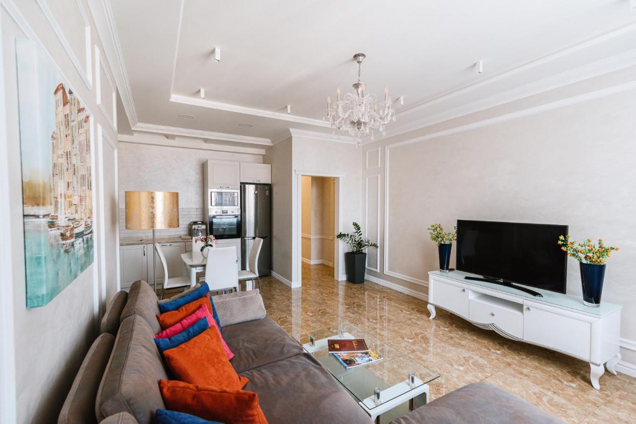 Apartamento Luxury For Business & Pleasure Royal 2 Kiev Exterior foto