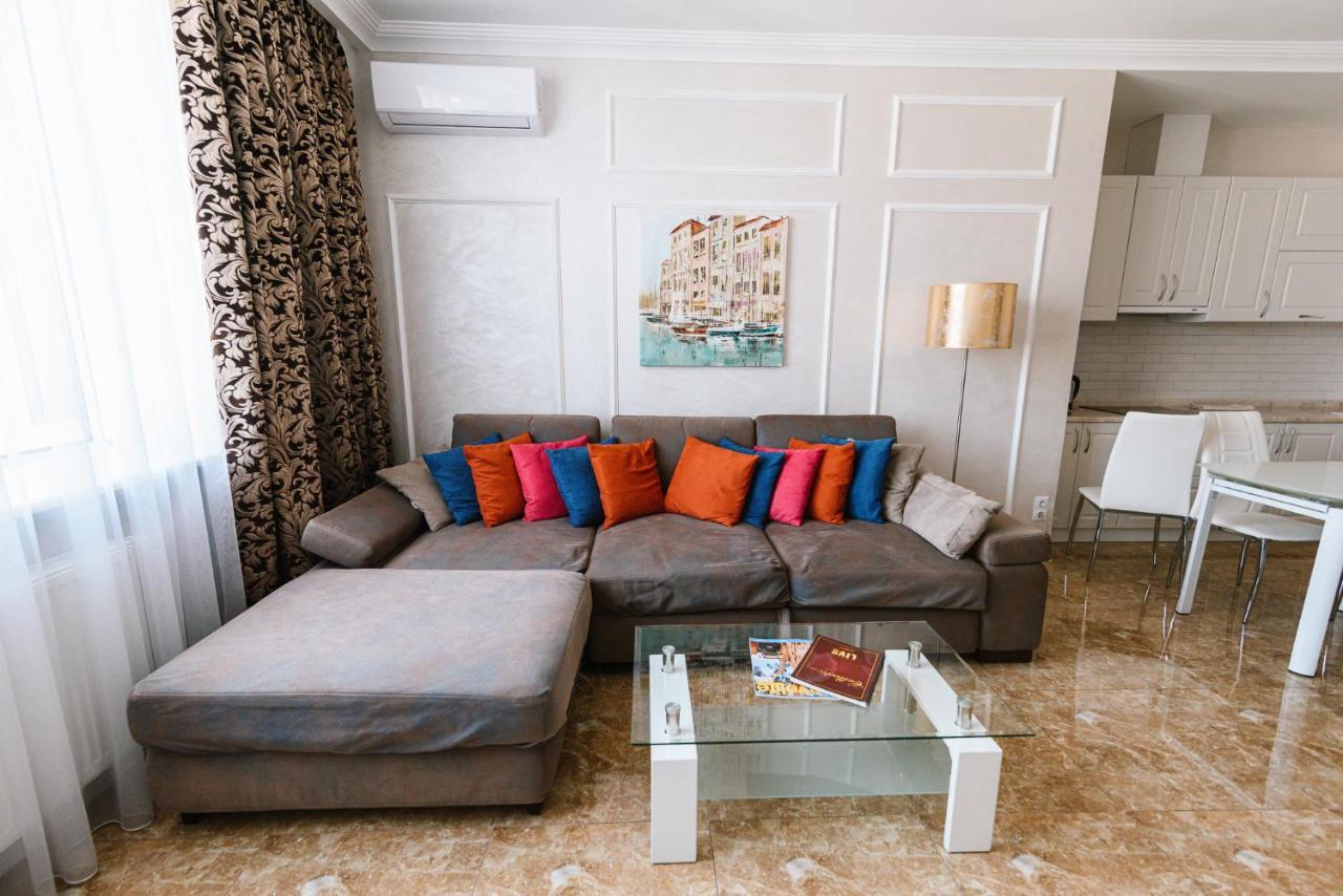 Apartamento Luxury For Business & Pleasure Royal 2 Kiev Exterior foto