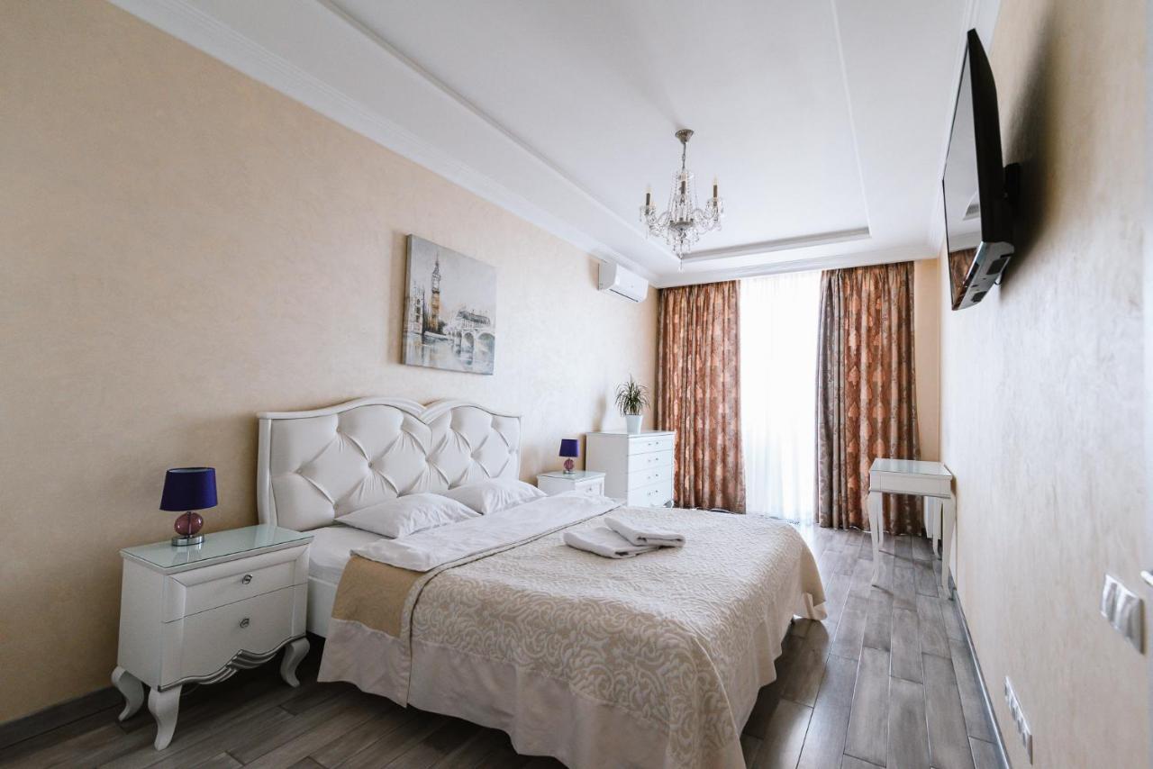 Apartamento Luxury For Business & Pleasure Royal 2 Kiev Exterior foto